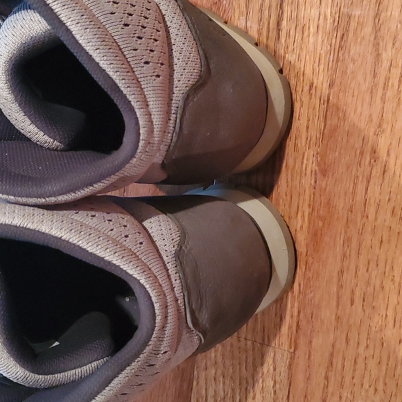 Women's Timberland Hiking Boots - Picture 2 of 5